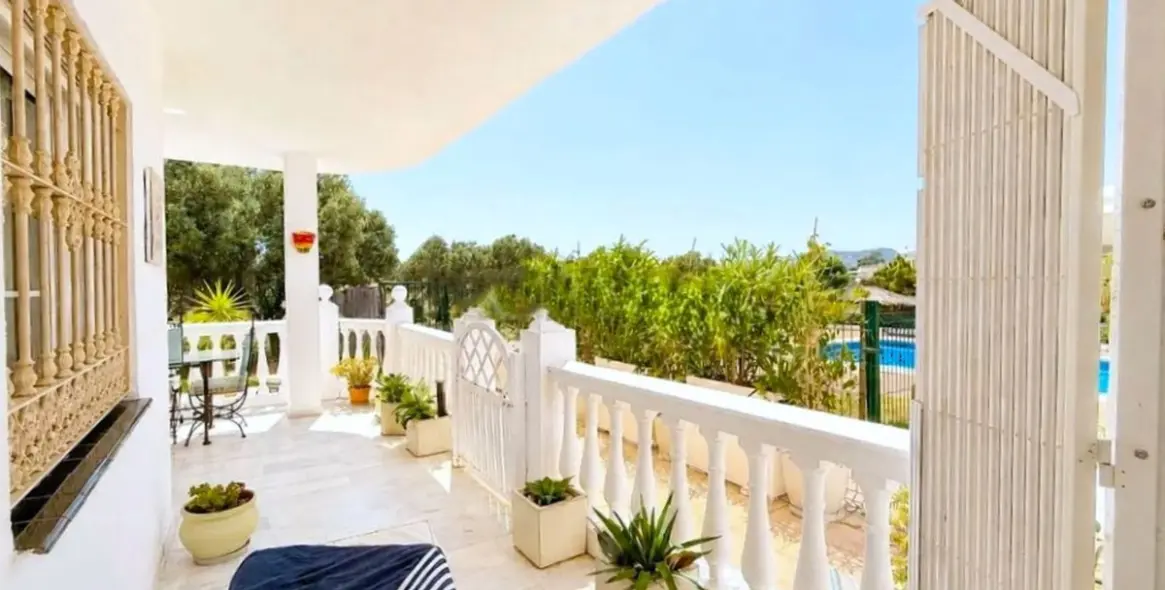 Продажа апартаментов на первом этаже в Estepona 5