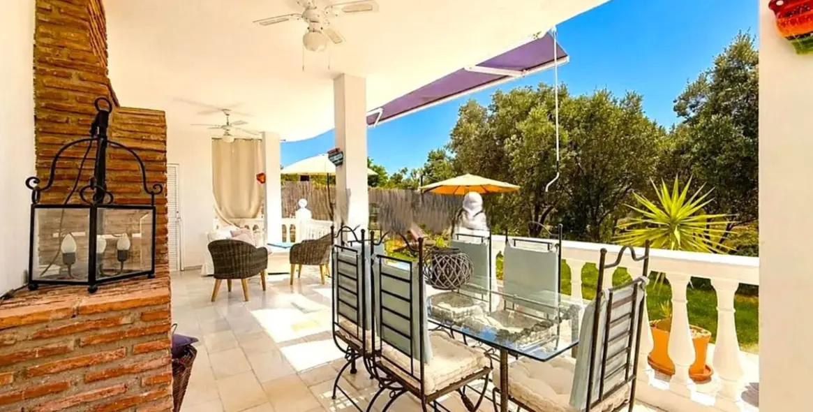 Продажа апартаментов на первом этаже в Estepona 6