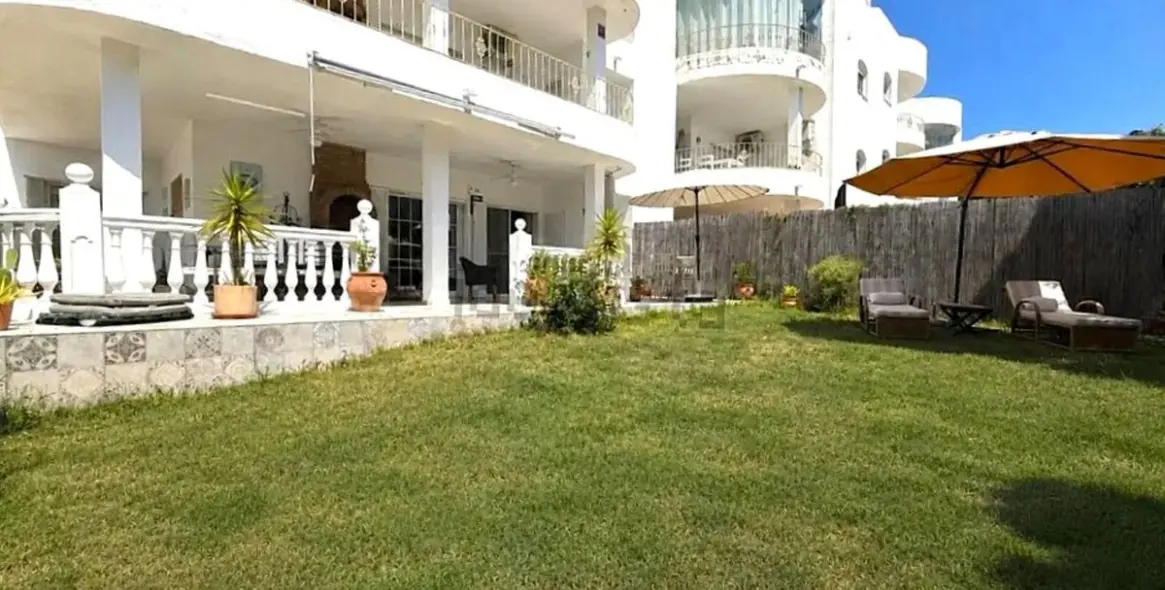 Продажа апартаментов на первом этаже в Estepona 7