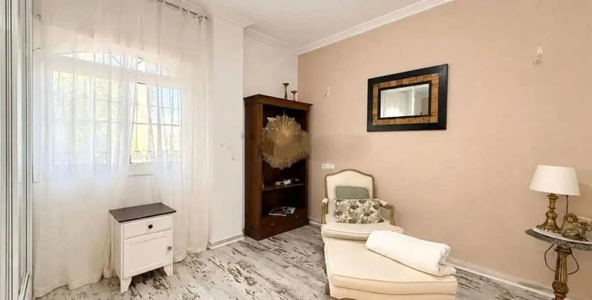 Продажа апартаментов на первом этаже в Estepona 10