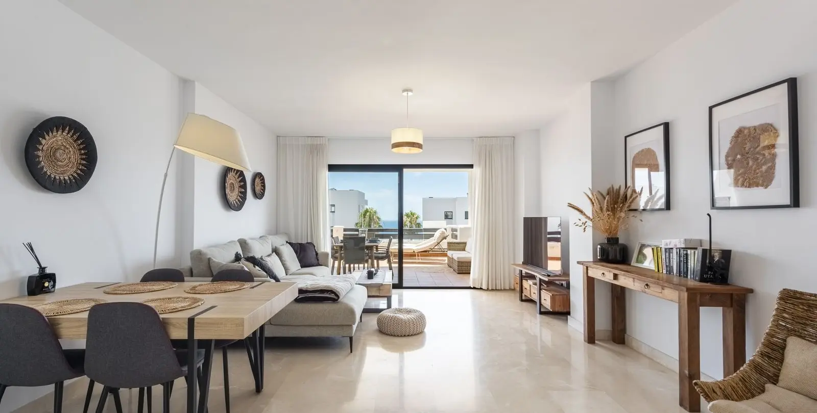 Sale of ground floor apartment in Manilva 4