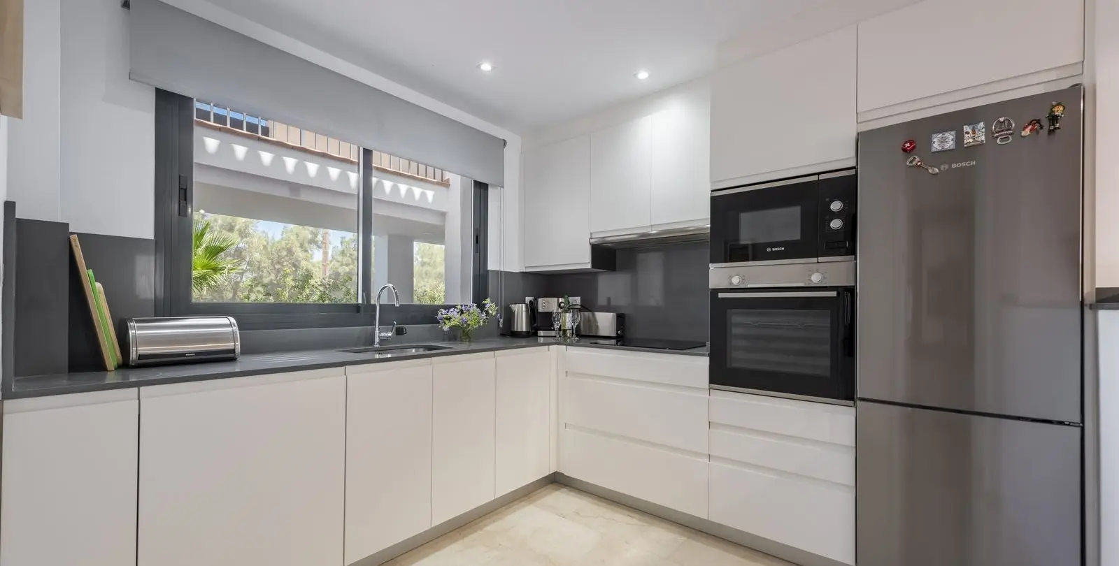 Sale of ground floor apartment in Manilva 5