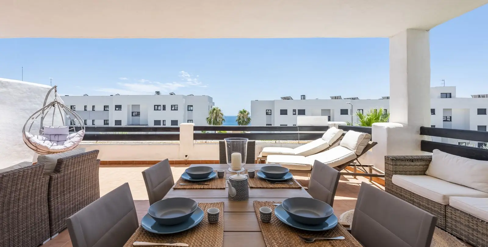 Sale of ground floor apartment in Manilva 11