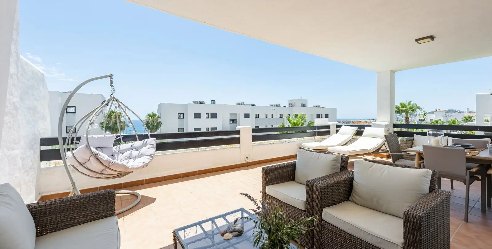 Sale of ground floor apartment in Manilva 12