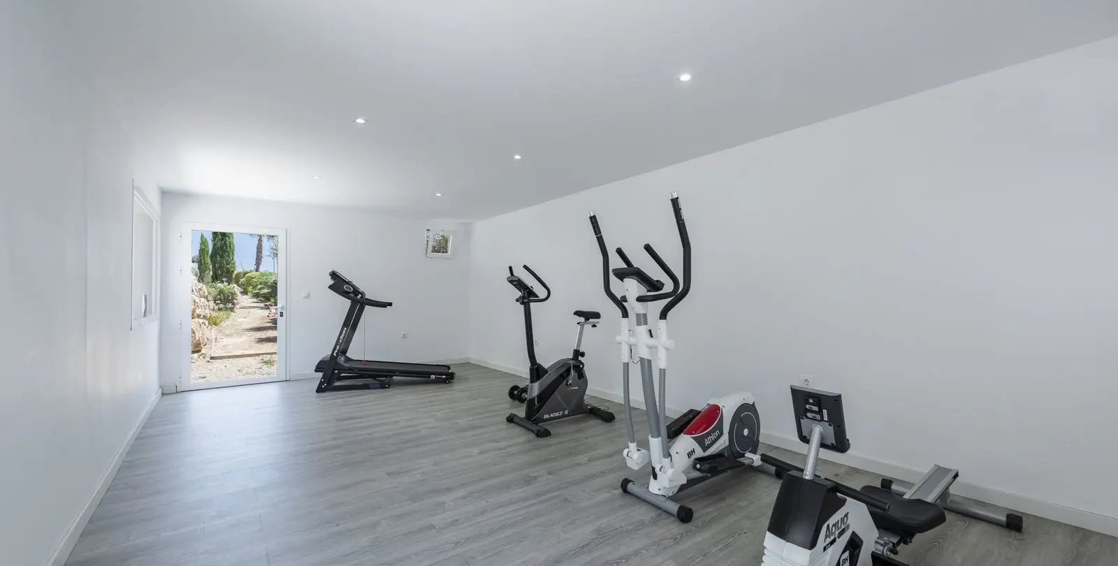 Sale of ground floor apartment in Manilva 20