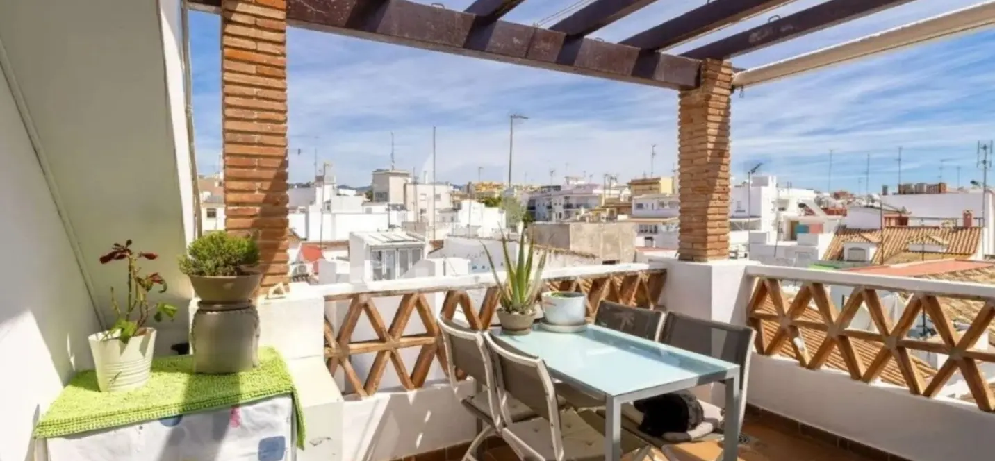 Продажа пентхауса в Estepona 0