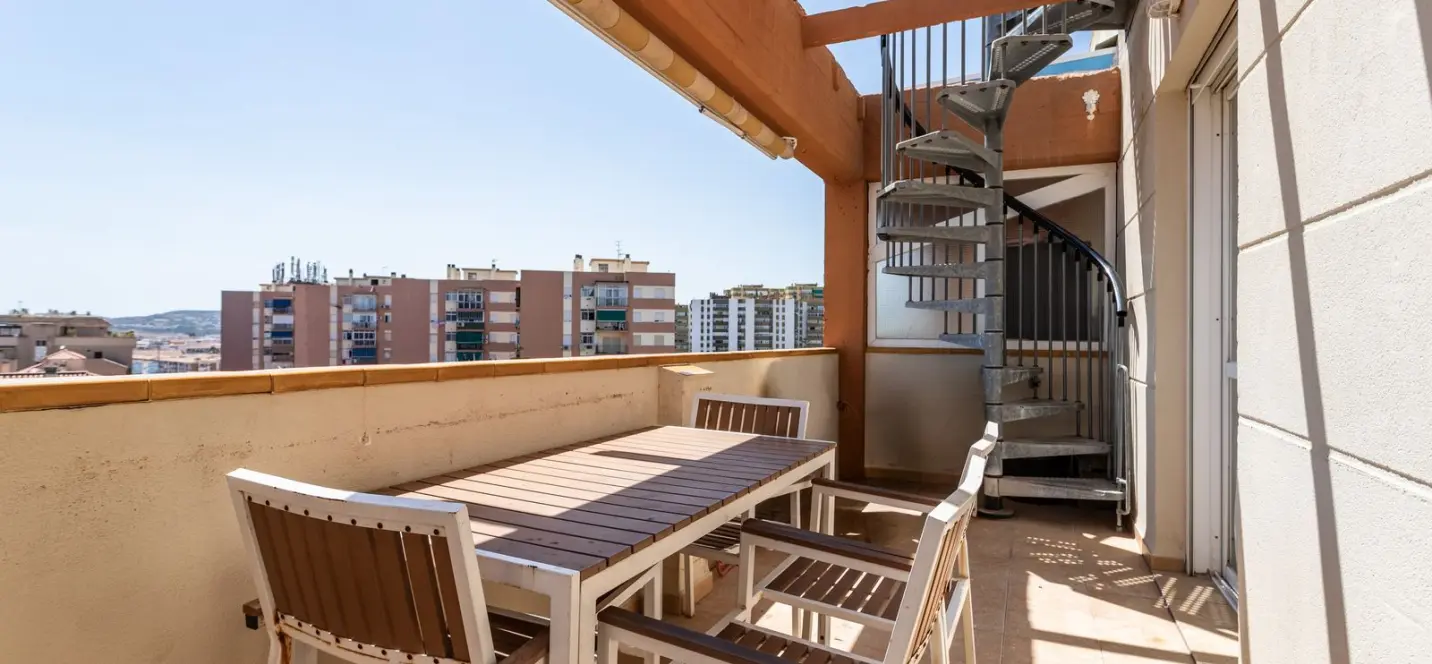 Sale of penthouse in Fuengirola 0