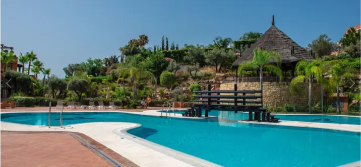 Venta de apartamento en planta baja en Nueva Andalucía 1