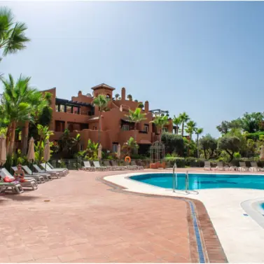 Venta de apartamento en planta baja en Nueva Andalucía