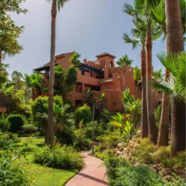 Venta de apartamento en planta baja en Nueva Andalucía