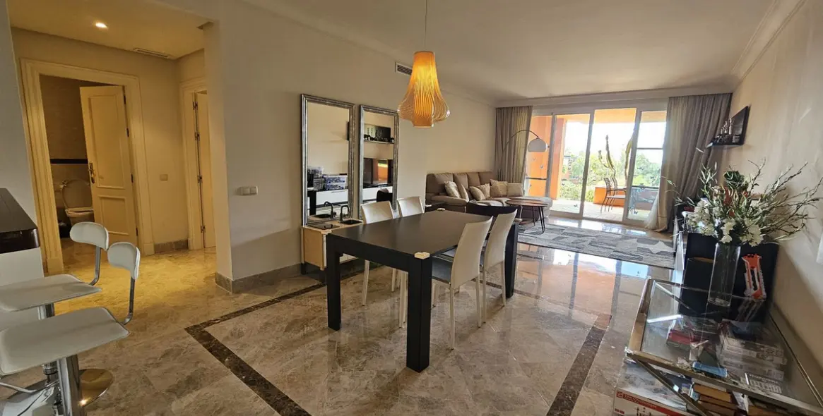 Venta de apartamento en planta baja en Nueva Andalucía 9