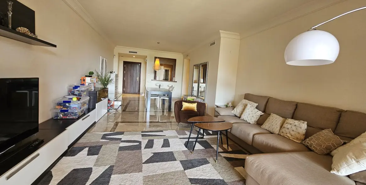Venta de apartamento en planta baja en Nueva Andalucía 11