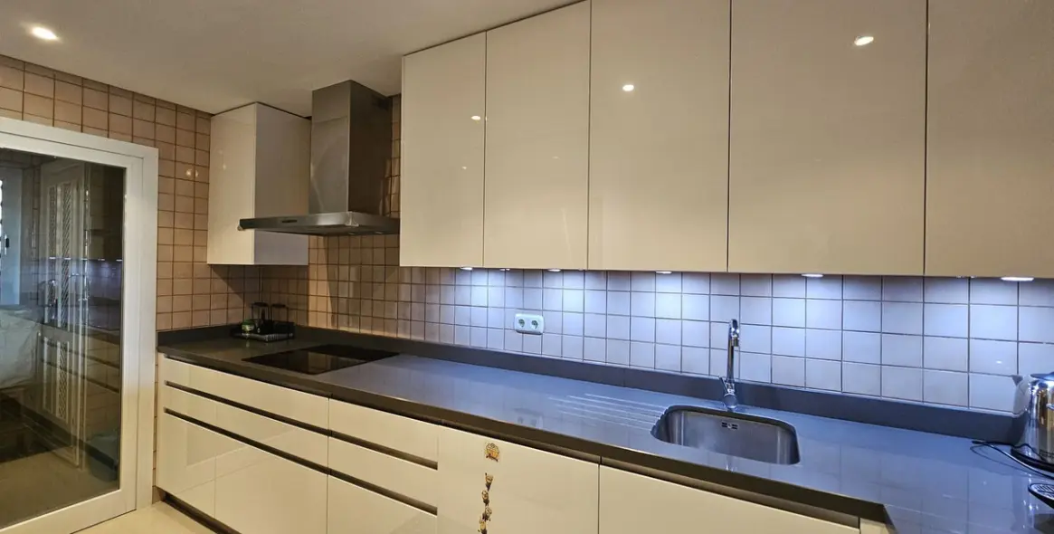 Venta de apartamento en planta baja en Nueva Andalucía 15