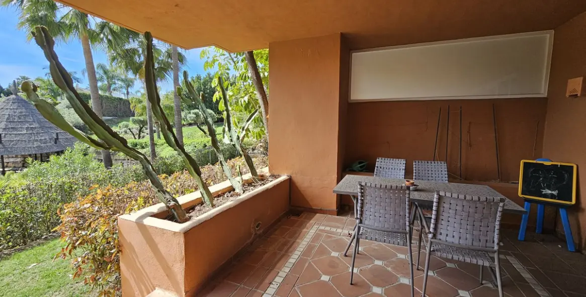 Venta de apartamento en planta baja en Nueva Andalucía 21