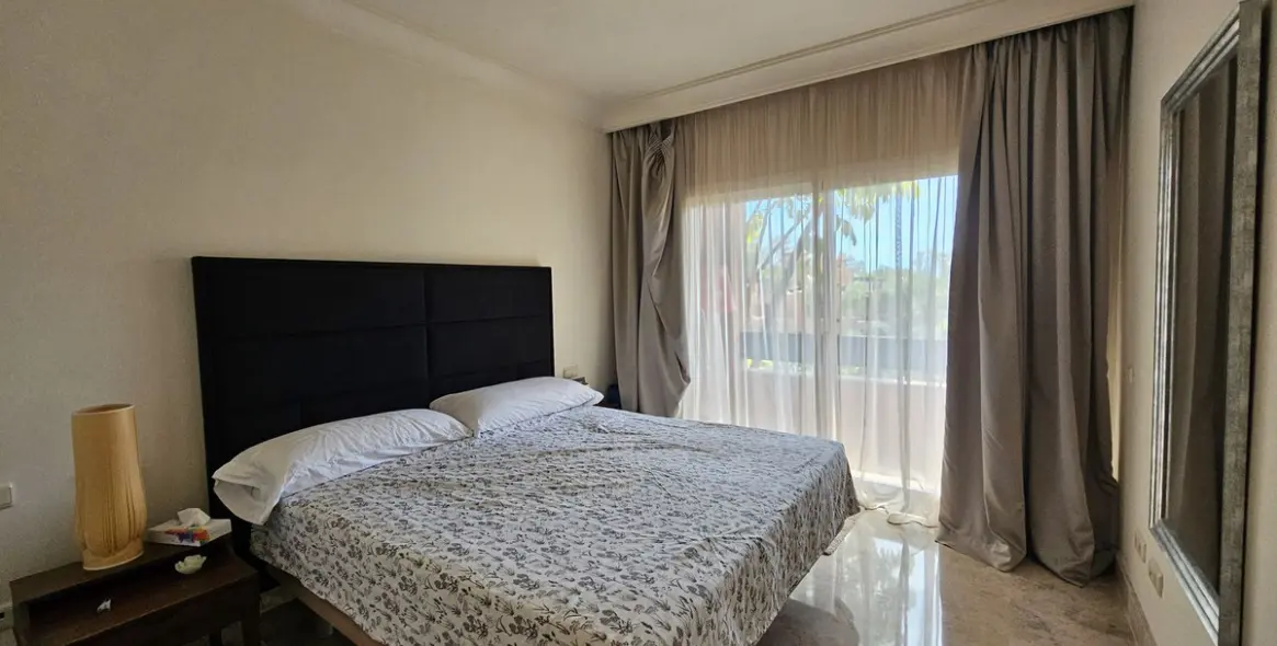 Venta de apartamento en planta baja en Nueva Andalucía 32
