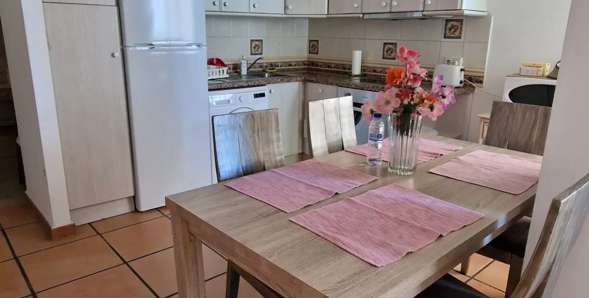 Sale of middle floor apartment in Estepona 7