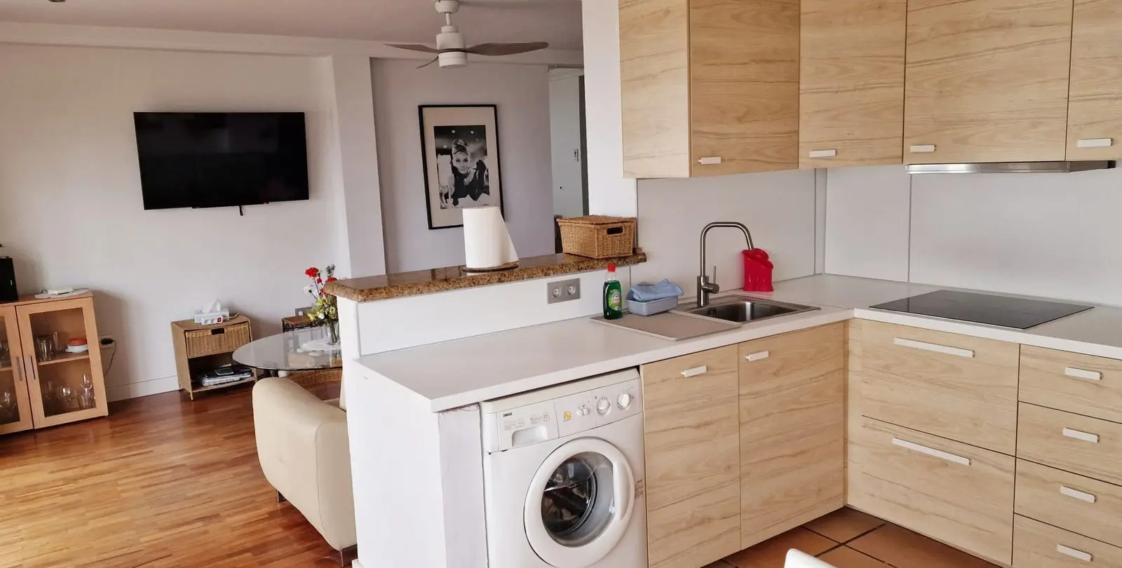 Sale of middle floor apartment in Estepona 6