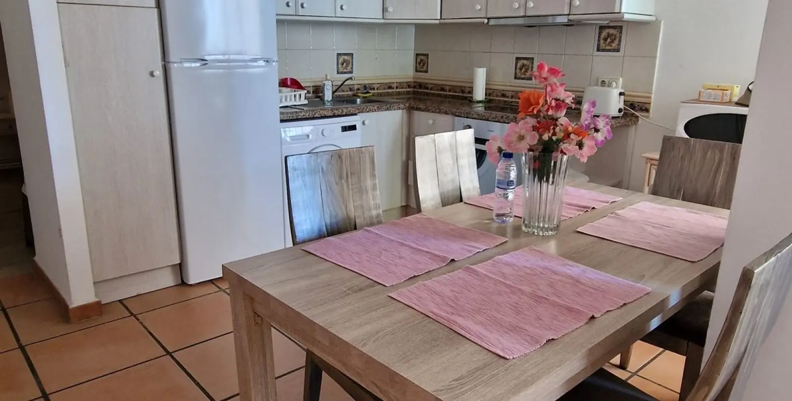 Sale of middle floor apartment in Estepona 7