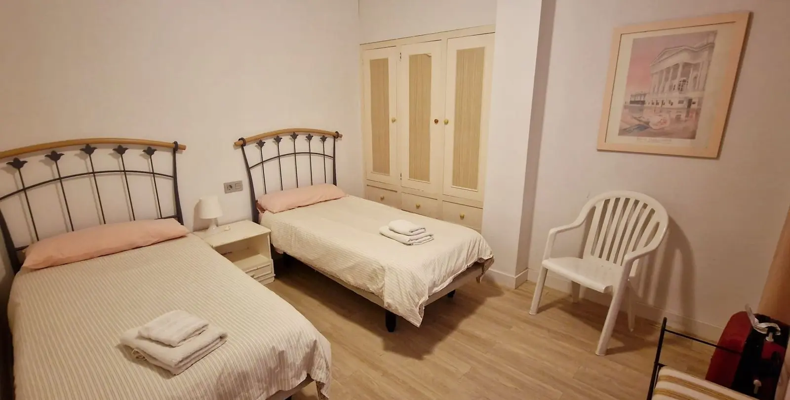 Sale of middle floor apartment in Estepona 22