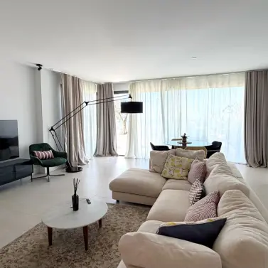 Sale of middle floor apartment in La Quinta