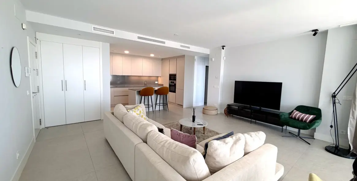Sale of middle floor apartment in La Quinta 8