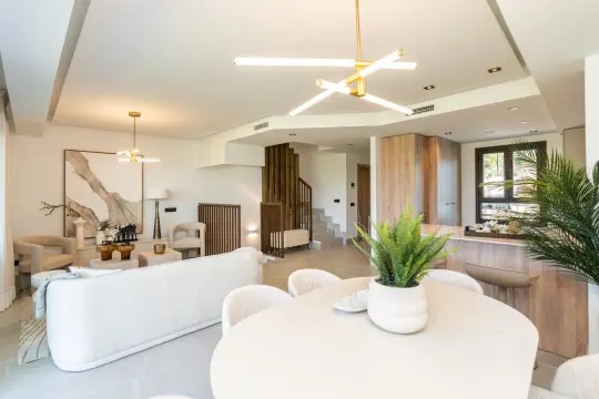 Image 8 thumb