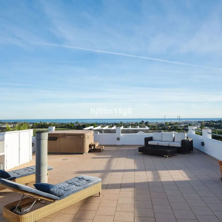 Sale of penthouse duplex in La Quinta