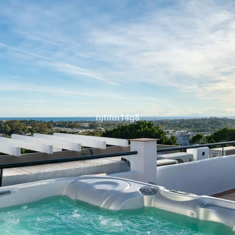 Sale of penthouse duplex in La Quinta
