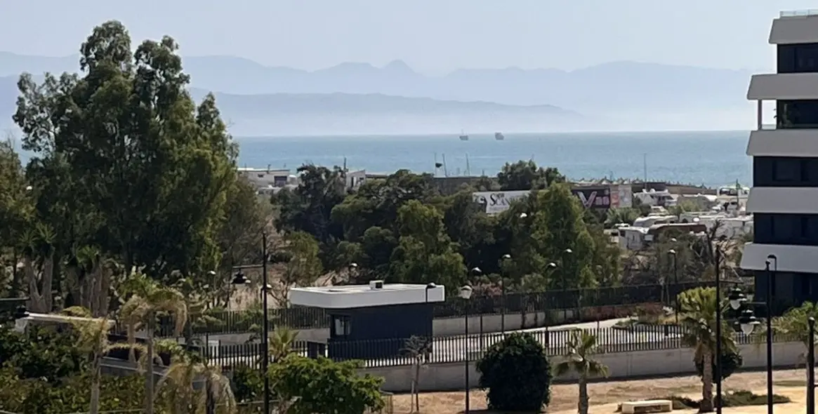 Venta de apartamento en planta media en Los Alamos 2