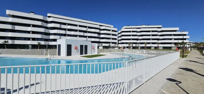 Venta de apartamento en planta media en Los Alamos 2