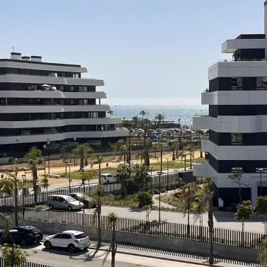 Venta de apartamento en planta media en Los Alamos