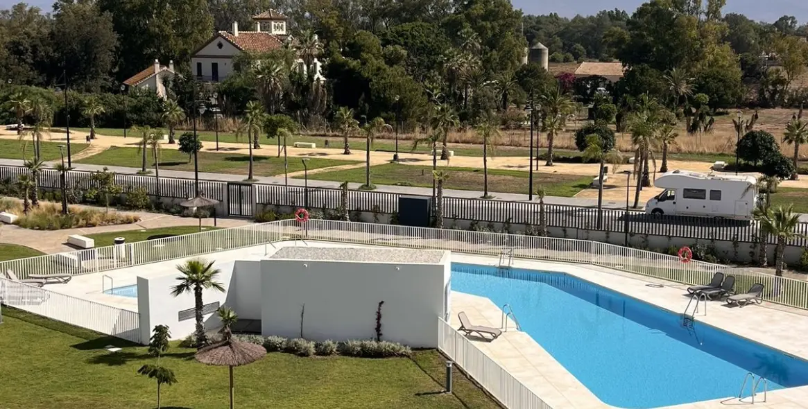 Venta de apartamento en planta media en Los Alamos 10