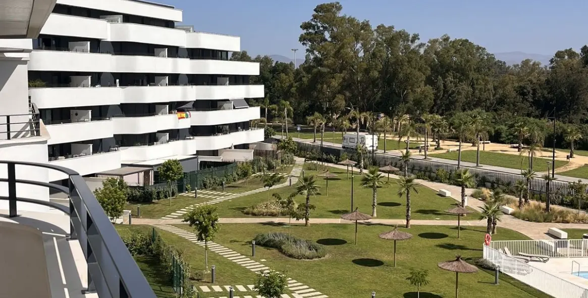 Venta de apartamento en planta media en Los Alamos 11
