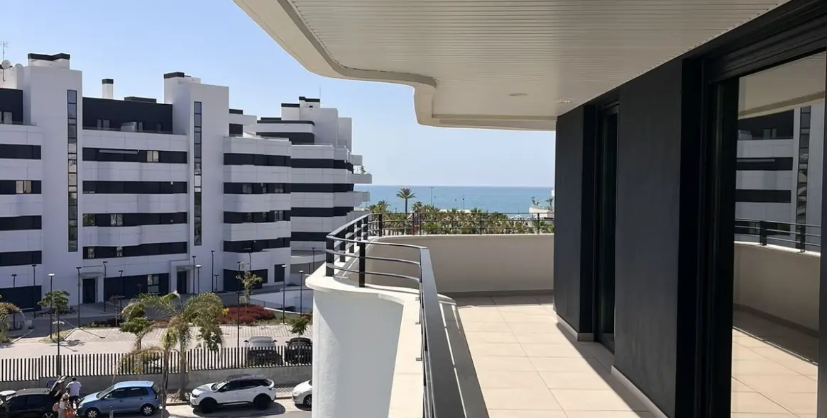 Venta de apartamento en planta media en Los Alamos 13