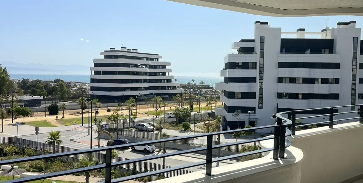 Venta de apartamento en planta media en Los Alamos 17