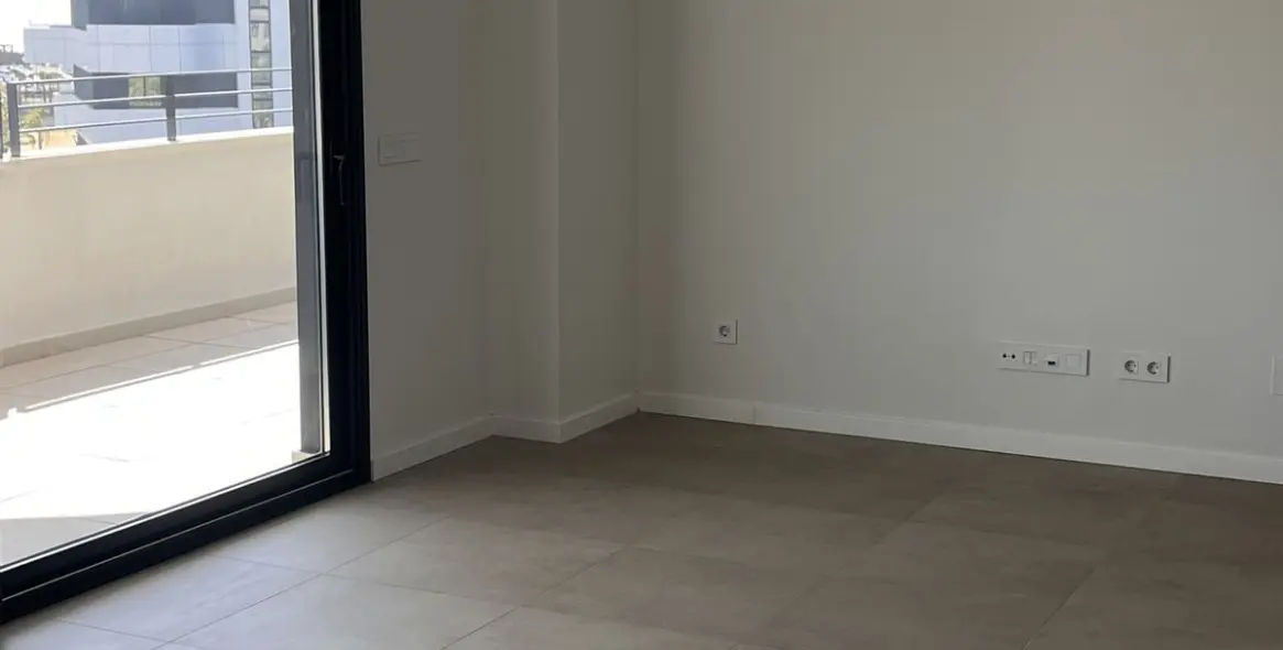 Venta de apartamento en planta media en Los Alamos 23