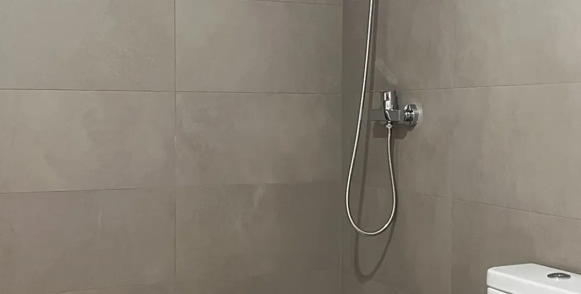 Venta de apartamento en planta media en Los Alamos 24