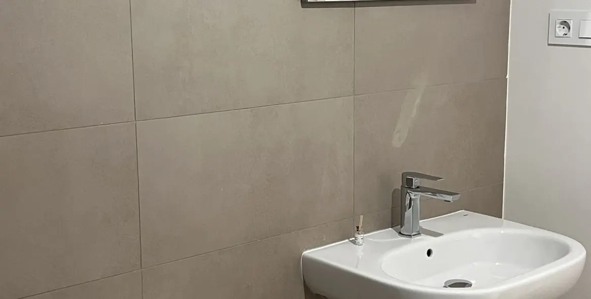 Venta de apartamento en planta media en Los Alamos 25