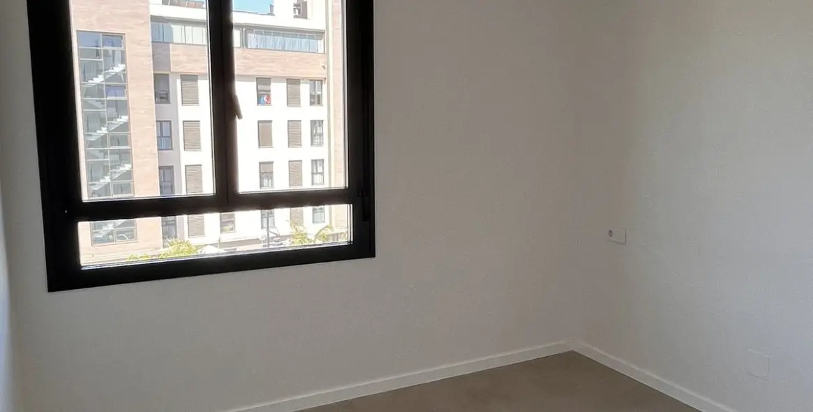 Venta de apartamento en planta media en Los Alamos 26