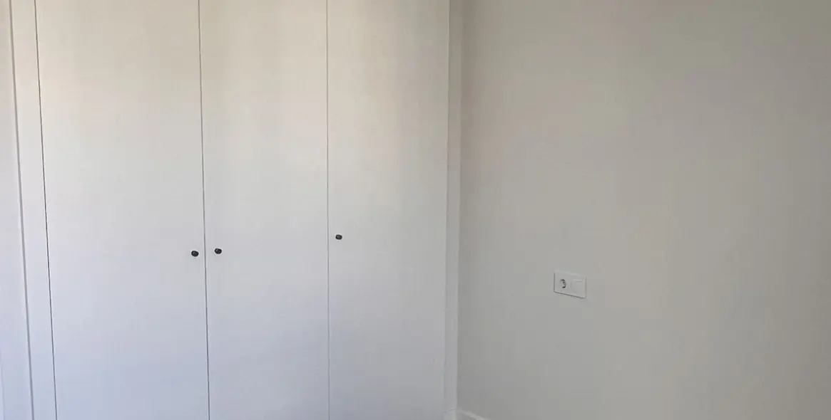 Venta de apartamento en planta media en Los Alamos 30