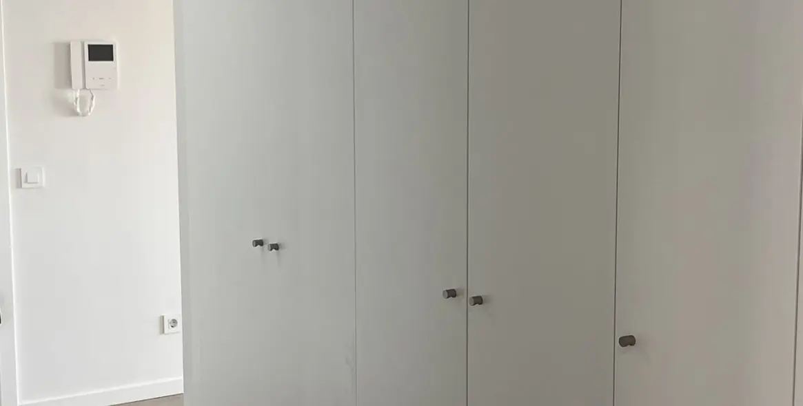 Venta de apartamento en planta media en Los Alamos 56