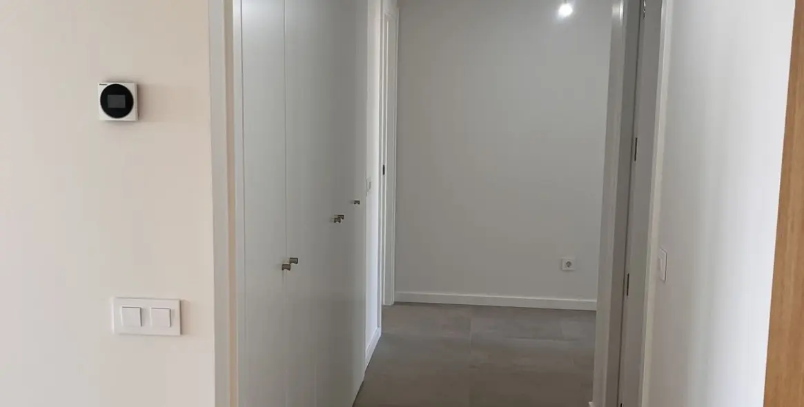 Venta de apartamento en planta media en Los Alamos 58