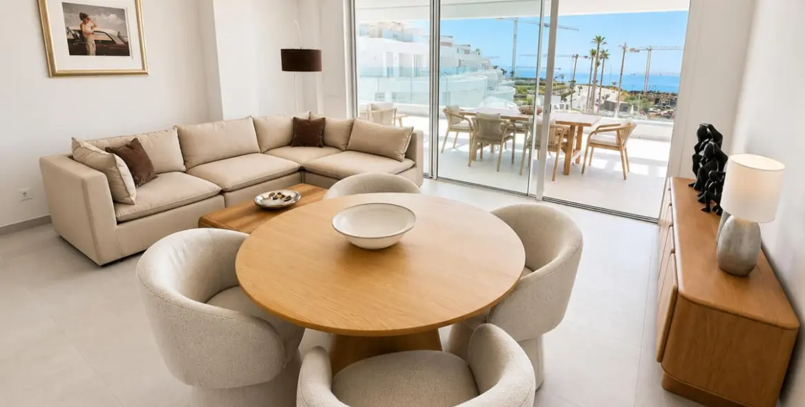 Venta de apartamento en planta media en La Cala de Mijas 4