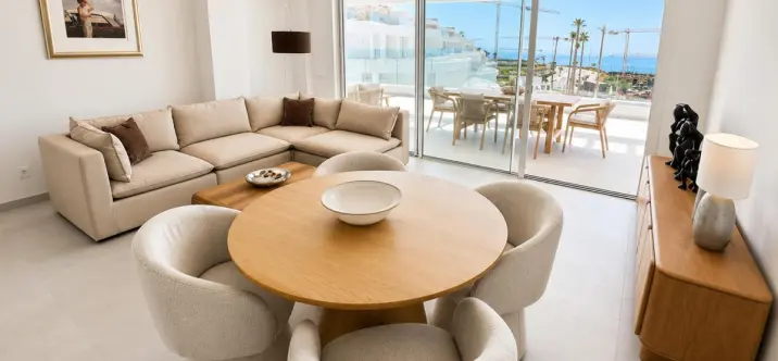 Venta de apartamento en planta media en La Cala de Mijas 3