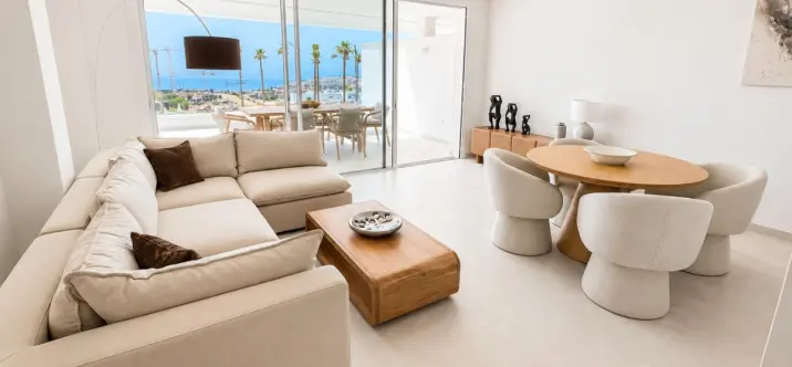 Venta de apartamento en planta media en La Cala de Mijas 4