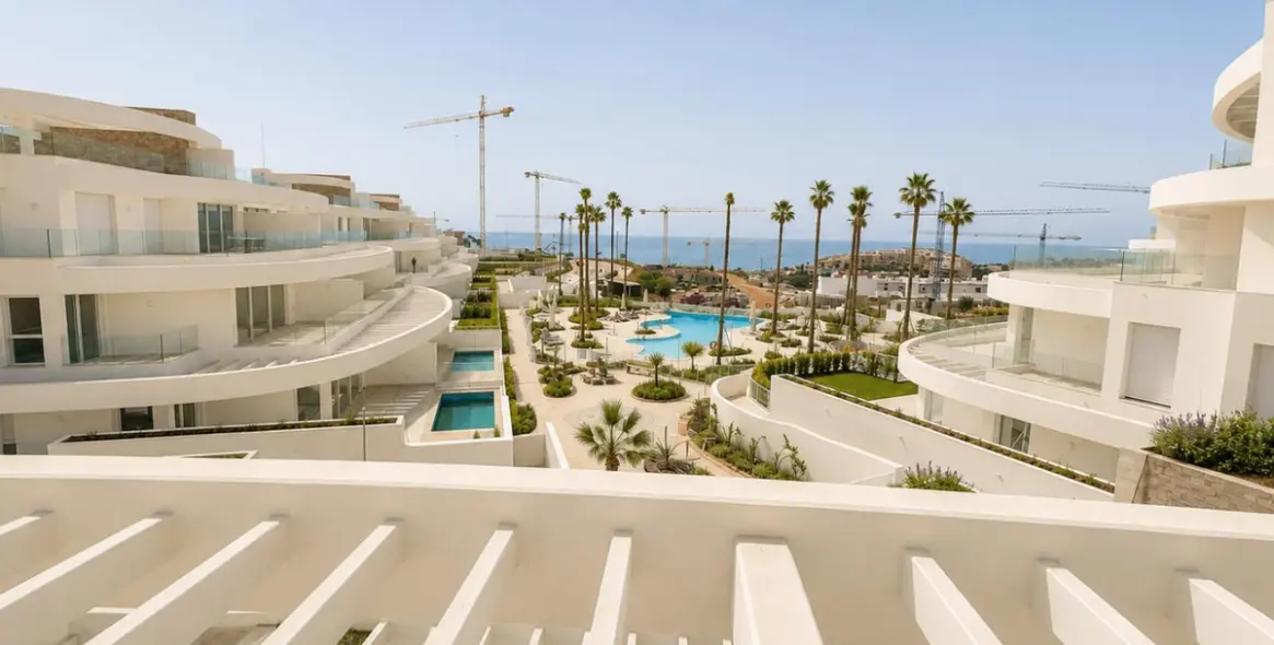 Venta de apartamento en planta media en La Cala de Mijas 25