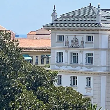 Venta de apartamento en planta media en Malagueta