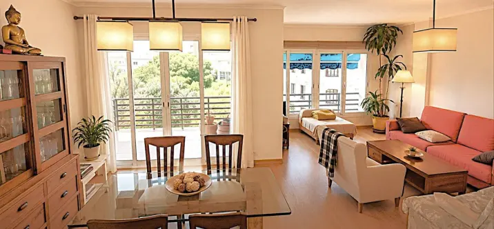 Venta de apartamento en planta media en Malagueta 4