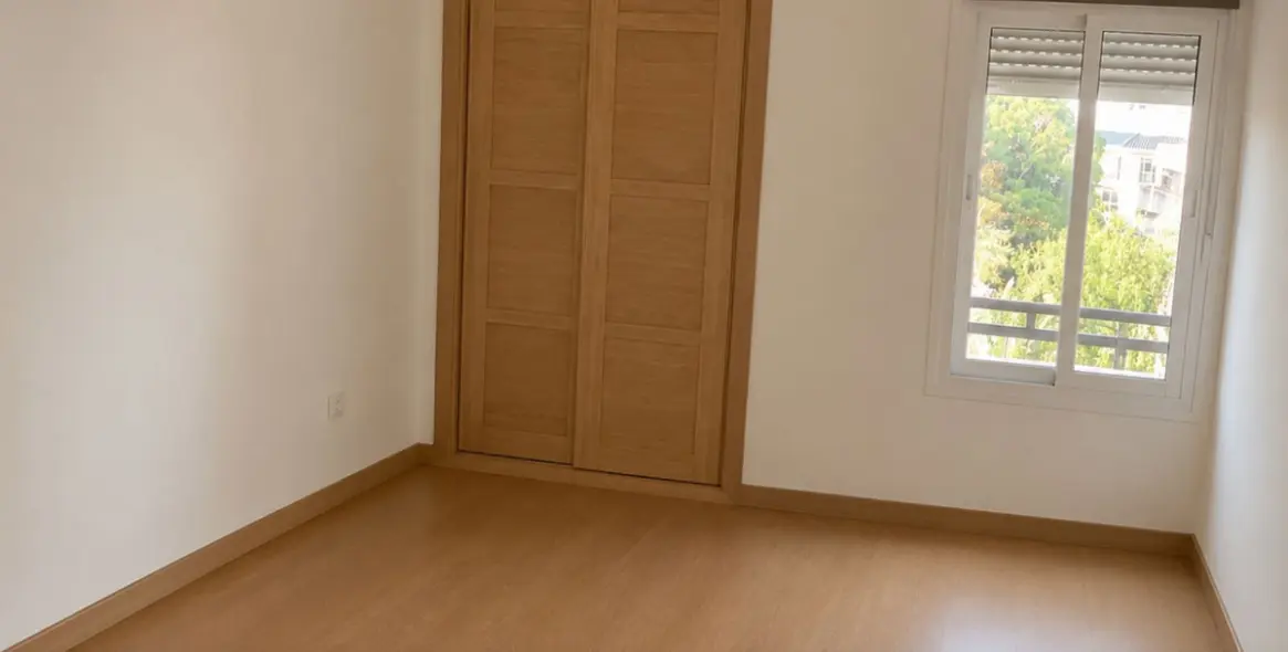 Venta de apartamento en planta media en Malagueta 22