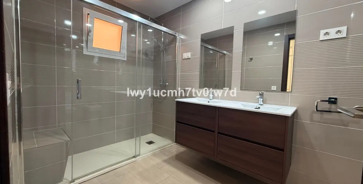 Venta de apartamento en planta media en Limonar 14